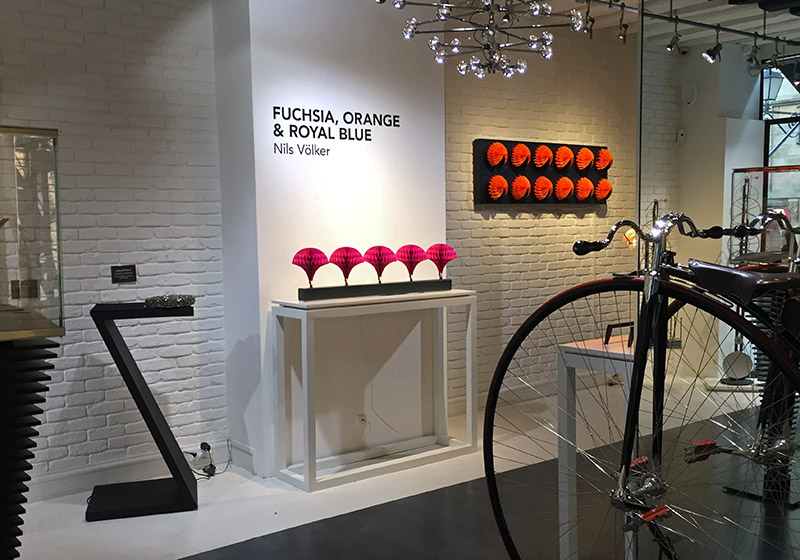 Nils V&ouml;lker - Fuchsia Orange and Royal Blue