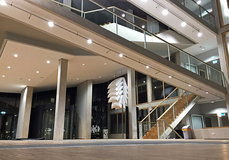 Nils V&ouml;lker - Five Pairs