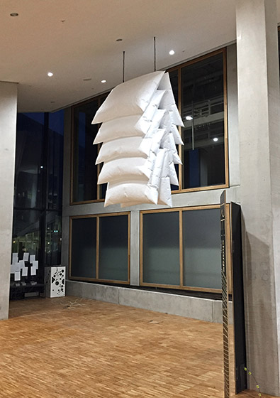 Nils V&ouml;lker - Five Pairs