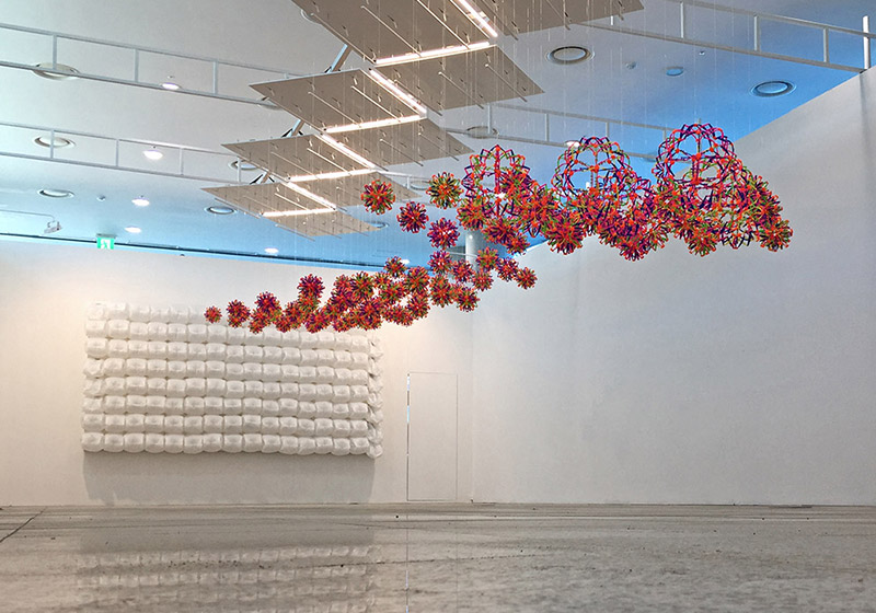 Nils V&ouml;lker - Five Pairs