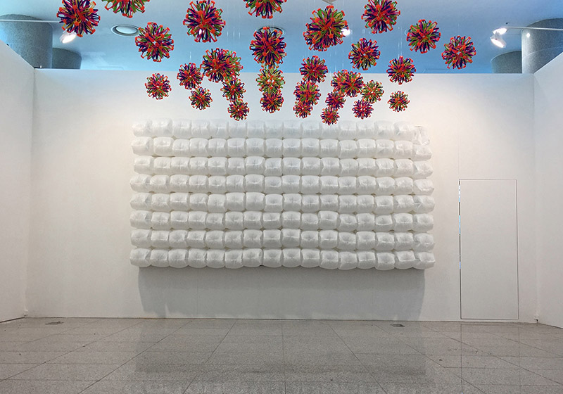 Nils V&ouml;lker - Five Pairs