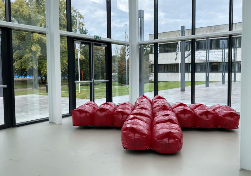 Nils V&ouml;lker - Twenty Eight, red