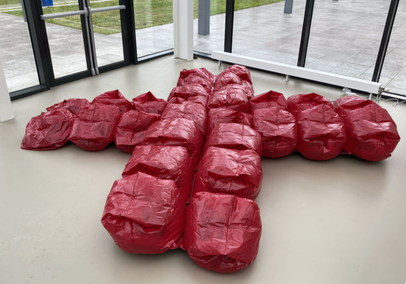 Nils V&ouml;lker - Twenty Eight, red